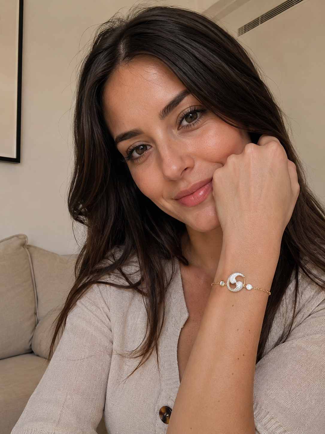 Woman wearing a Round Lab Grown Diamond  Swirl Chain Link Bracelet in yellow Gold 
