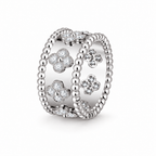 Modern Lab Grown Diamond Perlée Clover Ring